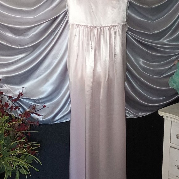 VTG CHRISTIAN DIOR PINK SATIN NIGHTGOWN M Freebust Lacy Shiny V neck Button Up - Picture 7 of 10